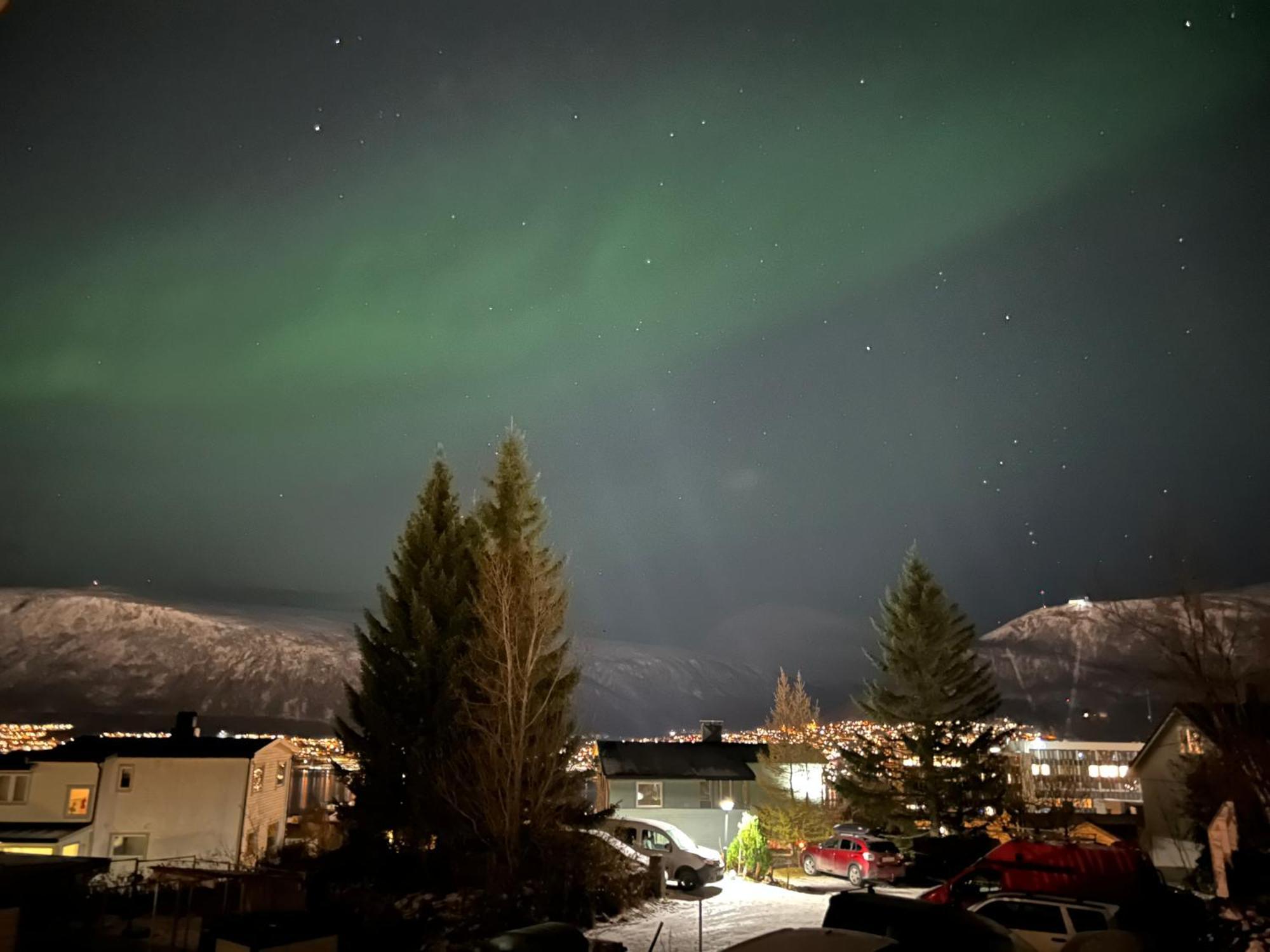 Arctic 3 Room Apartment - Aurora View - Free Parking Tromso Luaran gambar